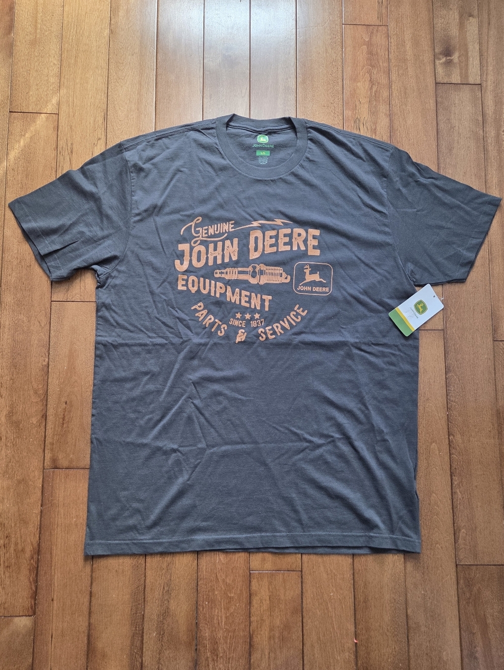🆕️ John Deere Men’s Charcoal Graphic Crewneck Short Sleeve Shirt Size L